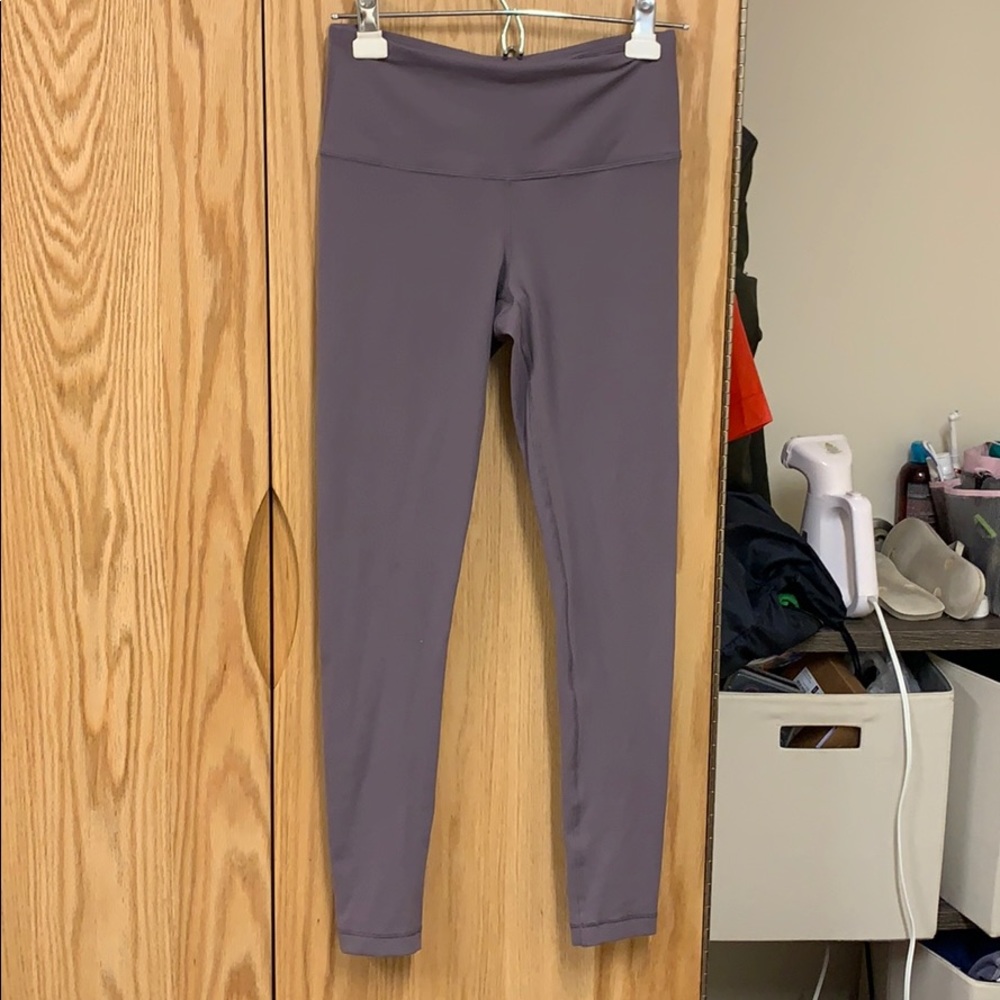 Lavender High-Waisted Legging